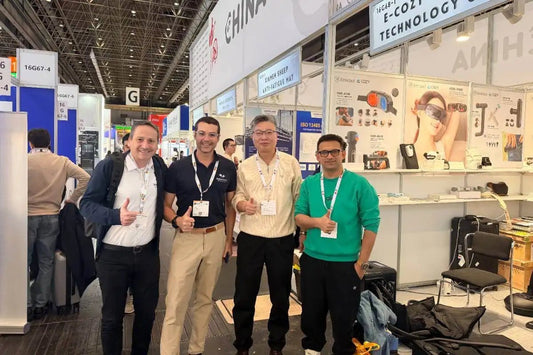 Ecozy at Medica 2025: Hot & Cold Innovation Shines at Medica Düsseldorf - ECOZY